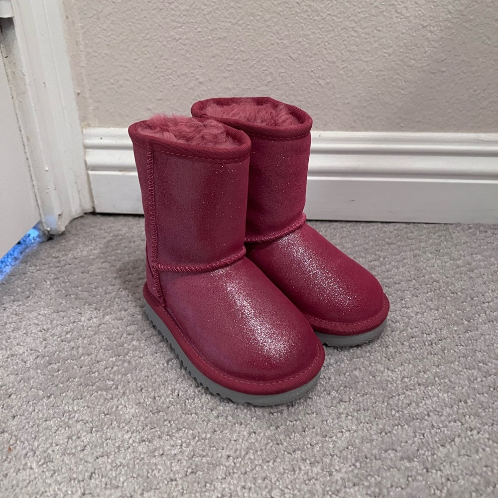 Super Cute Ugg Toddler Sparkly Pink Boots Size 7